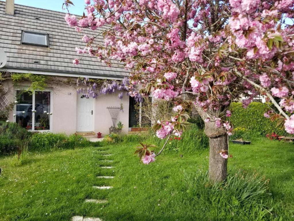 Ferienwohnung Chez Loti Louviers Exterior foto